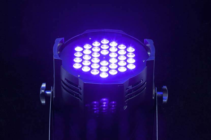 DJ Miki / Magické UV světlo