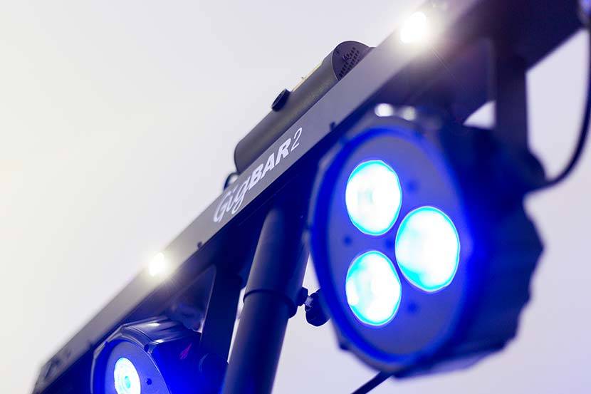 DJ Miki / Světelná rampa