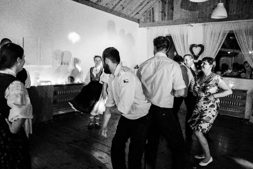 DJ Miki / Valašská svatba Žanety a Zdenka