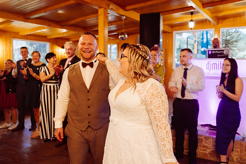 Zábava na svatbě Aničky a Šimona, Vinárna Pod Třešněmi ve Slavkově