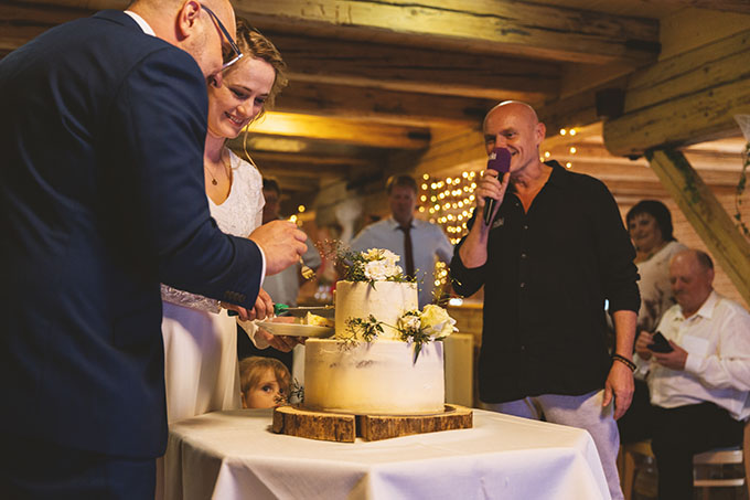 DJ Miki / Zábavné krájení svatebního dortu