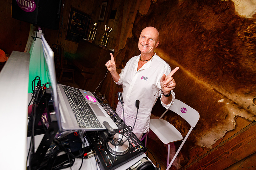 DJ Miki hraje na Ranči Kostelany