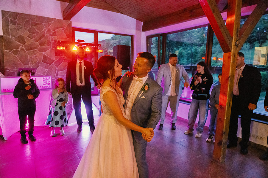 Focení i hraní na svatbě Adély a Jarka, Pod Břesteckou skalou