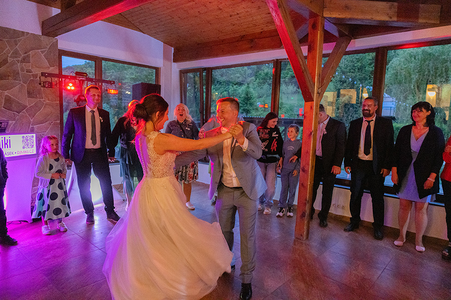 Focení i hraní na svatbě Adély a Jarka, Pod Břesteckou skalou